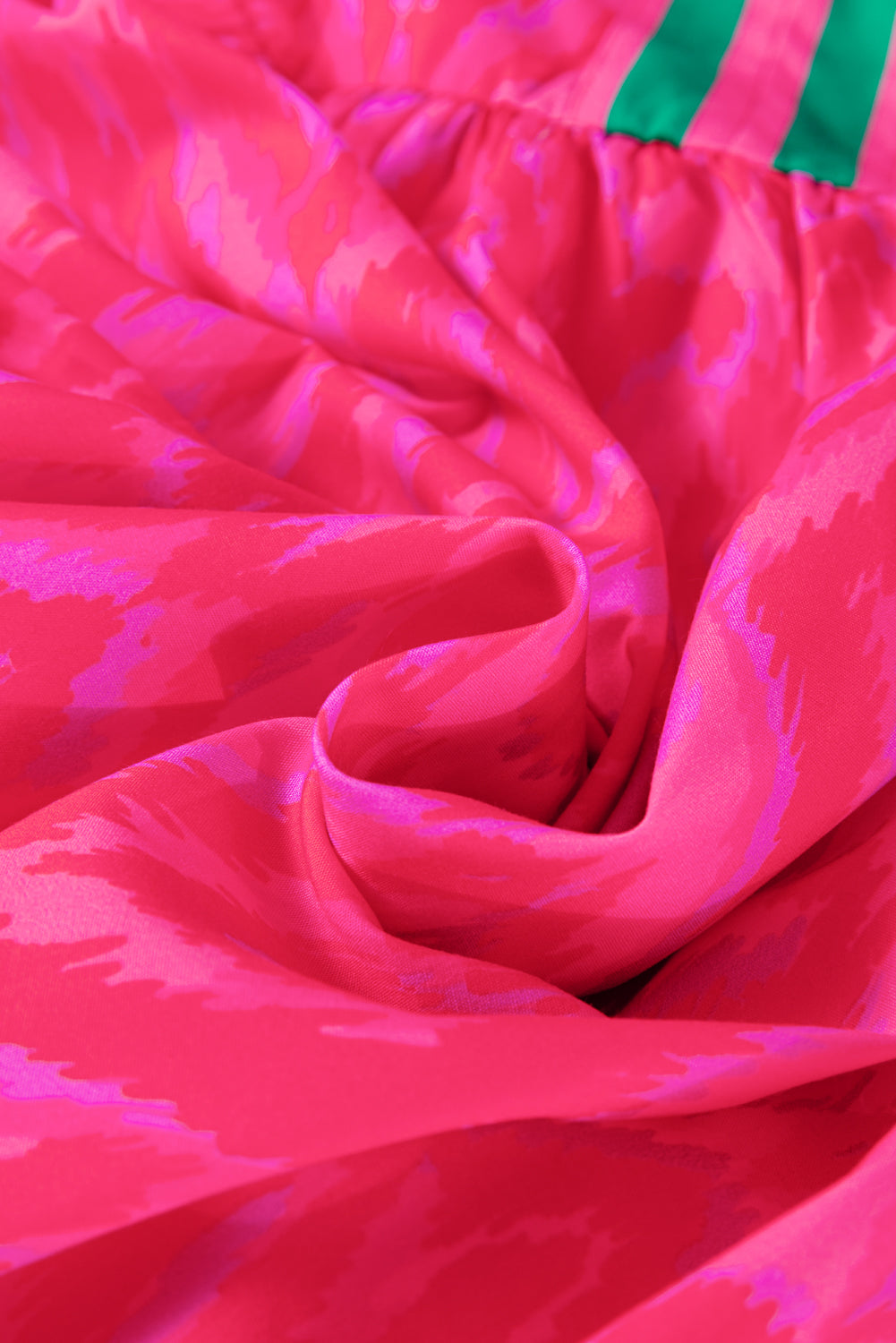 Red Allover Print Contrast Split Neckline Short Puff Sleeve Curvy Dress